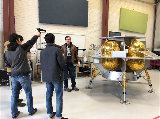 Joven Ingeniero venezolano integra equipo que llevará nave a la luna en 2021